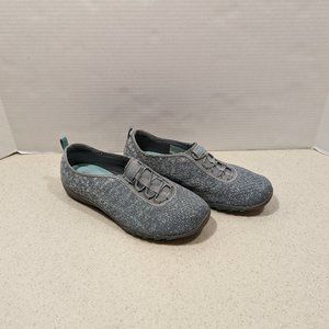 Women's Skechers Relaxed Fit Memory Foam Slip On Active Walking Shoes Size 8.5